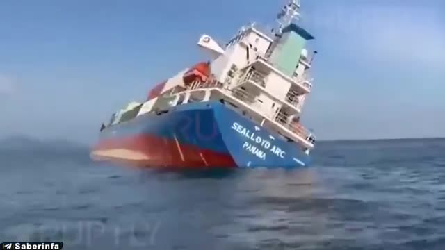   غرق شدن یک کشتی کانتینری تایلندی حامل ۲۹۰ کانتینر