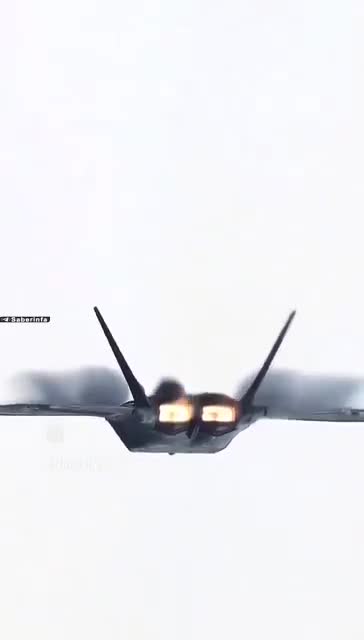 بینید | فیلم پربیننده از مانور F-۲۲ Raptor آمریکا که به هیچ کشوری فروخته نشده است!
