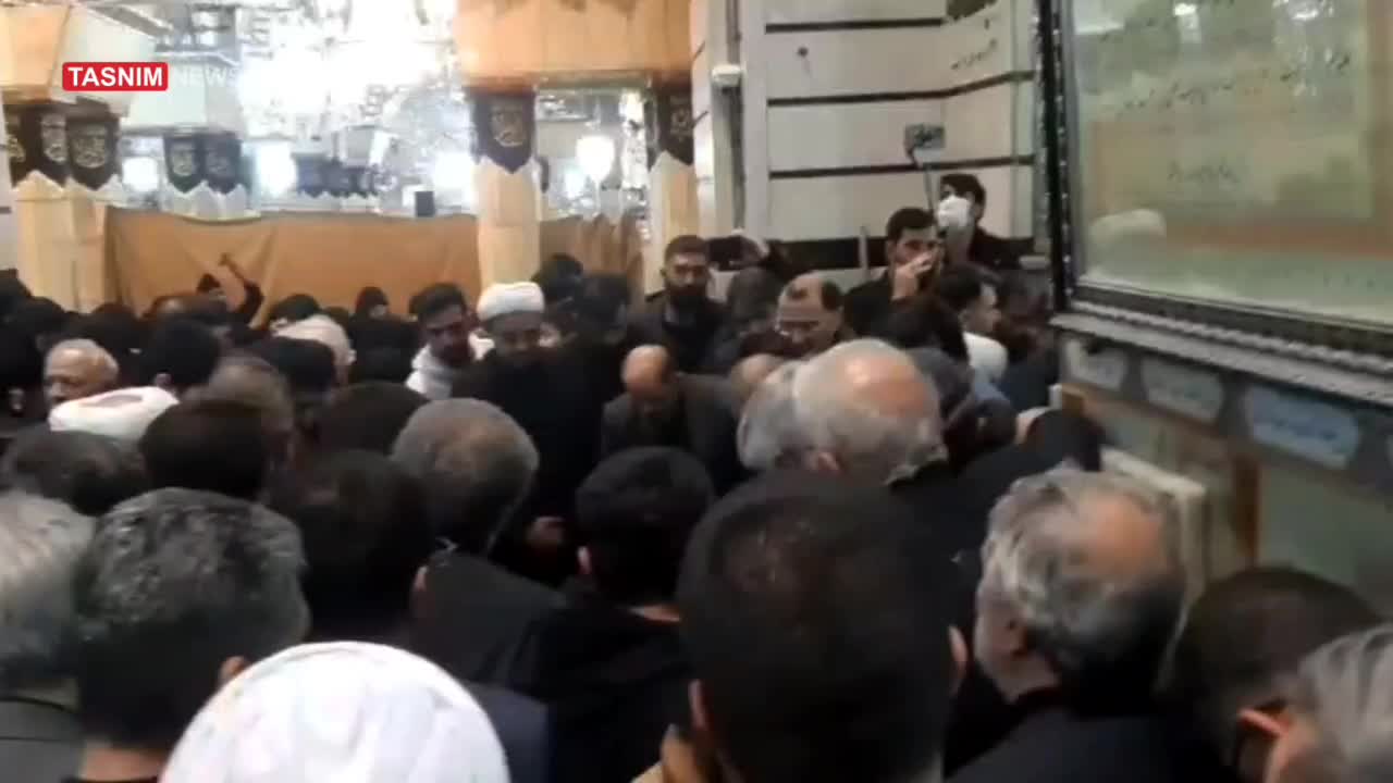   آغاز خاکسپاری شهید علی لاریجانی در کنار مقبره شهید مطهری در حرم حضرت معصومه(س)