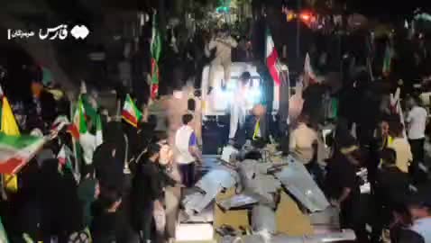   نمایش قطعات پهپاد شکار شده آمریکایی در اجتماع بندرعباس