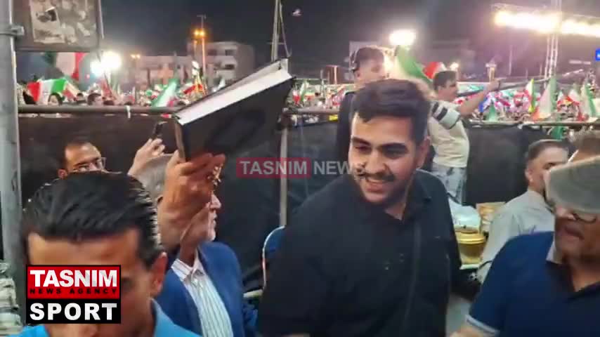   رد شدن ملی پوشان فوتبال ایران از زیر قرآن در حضور مردم برای حضور در جام جهانی آمریکا ۲۰۲۶