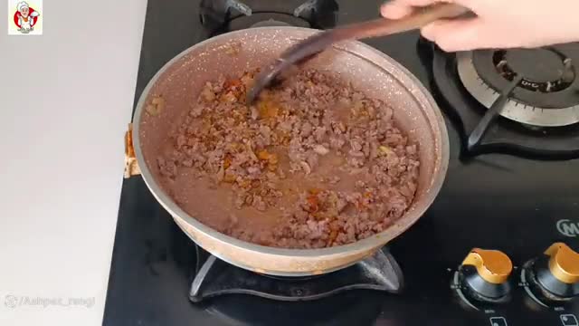 طرز تهیه سیب زمینی شکم پر با گوشت چرخ کرده!