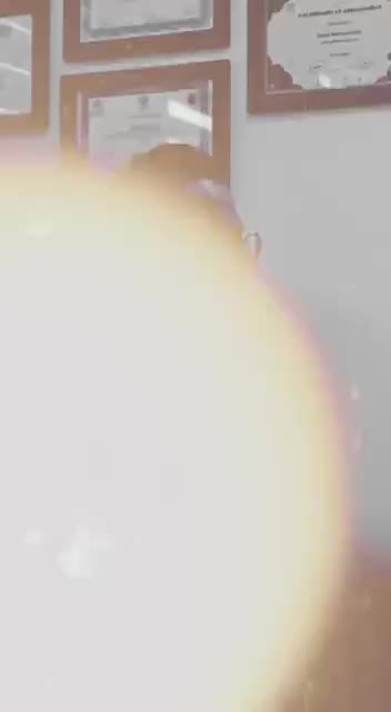   لحظات نفسگیر نجات یک شهروند از مرگ حتمی توسط کارشناسان اورژانس استان تهران