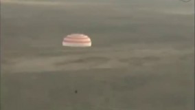 بازگشت سایوز به زمین 