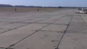 پرواز یک جنگنده سوخو Su-27 در ارتفاع پایین و واکنش به‌موقع خلبان