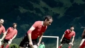 چالش بازی در زمین فوتبال شیب دار