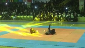 دفاع شخصی دخترانه با چادر در افتتاحیه جشنواره هنرهای رزمی