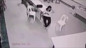 حمله شبح به یک زن در لابی هتل