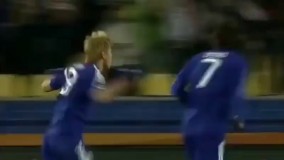 یک ضربه آزاد تماشایی از برترین بازیکن جام ملت‌های آسیا در سال ۲۰۱۱