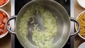 پاستا هات داگ و خامه