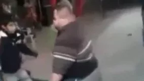 قشنگ معلومه اصلا از اون پسر خوشش نمیاد! 