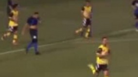 عاقبت خواستگاری کردن در زمین فوتبال!