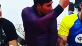 يارو معتاده مى گن بهش اگه بگى متنفرم نمى بريمت كمپ  بدبخت نمى تونه بگه.ترکیدم از خنده