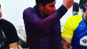 يارو معتاده مى گن بهش اگه بگى متنفرم نمى بريمت كمپ  بدبخت نمى تونه بگه.ترکیدم از خنده