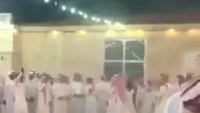 خیلی دل و جرات میخاد رقص این عربا رو نگاه کنی..! .فقط اون دومی که کلا انصراف میده از دور مسابقه