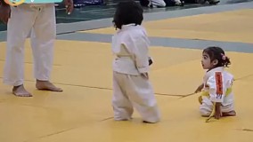 خیلی محکم احترام گذاشت