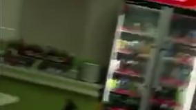 قشنگ میدونه در برقیه