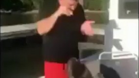 چه باحال هول داد تو اب