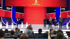 ماریا کوماندنایا مجری روسی مراسم قرعه‌کشی جام جهانی 