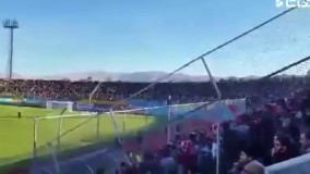 پرتاب بطری از طرف تماشاگران پیروزی به سمت داور بازی 234