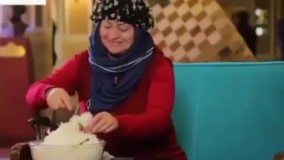  واکنش جالب گردشگرانی که برای اولین بار پشمک میخورند!