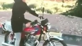  تک چرخ زدن دختر ایرانی با موتور :)