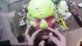 هنرنمایی خارق العاده با هندوانه...