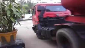 فقط نگاه کن!..راننده کامیون به این میگن