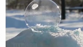 لحظه یخ زدن حباب بسیار دیدنی 