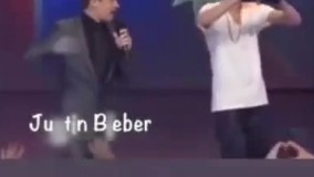 حمله تماشا گران به جاستین بیبر 