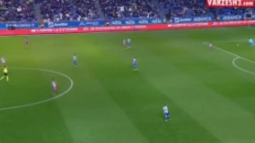 سر توپ دیدنی دروازه بان دیپورتیوو مقابل مهاجم اتلتیکو