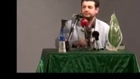 من دست دکتر عباسی را می بوسم