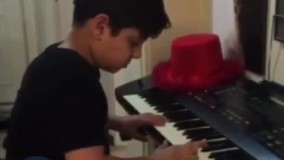 هنرنمایی هانی نوروزی و نواختن اهنگ پرسپولیس قهرمان شده