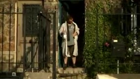 عاقبت اشغال پرت کردن توی خیابون همینه!