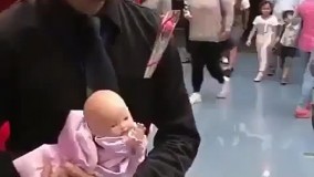 هنرنمایی یه پسرجوان باعروسک