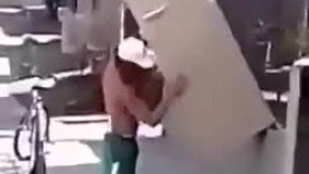 کلیپ جالب و دیدنی- بابا تو دیگه هستی ...