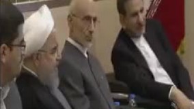 شوخی روحانی با دیگر نامزدها در مراسم قرعه کشی قبل از آغاز مناظره
