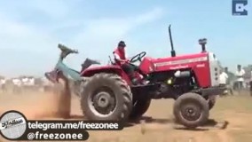 حرکت های نمایشی با تراکتور توسط پسر۱۰ساله هندی