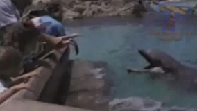 چقدر ناز میکنی اخه بخور دیگه داداش من