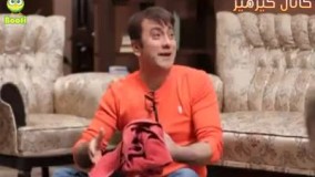 [ Video ] این ویدیوی کوتاه طنز زنده یاد عارف لرستانی که درد بسیاری از جوان ایرانی در داخل ایران است، ببینید.   روحش شاد و یادش گرامی???? @sargarmshim_web www.nasimnaz.ir