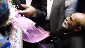 توجه ویژه وزیر بهداشت به یک بیمار 