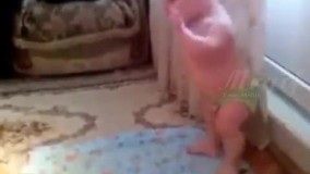 ای جانم داره نماز میخونه????????