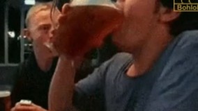 وقتی پسرا میرن مهمونی و صاحب خونه یه لحظه نیست ????????