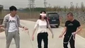 خودتون رو نسپارید دست دوز پسراتون ???????? کثافتا چه میخندن 