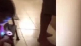 اینقدر از چراغ قوه خوشش اومد از خود بی خود شد