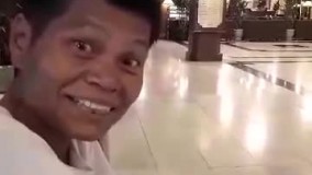 این تایلندیه اینقد ایرانی دیده که به تمام لهجه های ایرانی مسلطه????