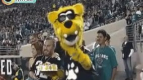 صد بار گفتم برو کنار .. همینو میخواستی ????