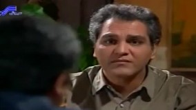 مهران مدیری و جواد رضویان در حال تماشای فیلم جن گیر 