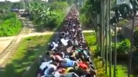 یه قطار عادی در هند 