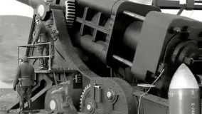 کلیپ بانمک پرتاب نارنجک چارلی چاپلین